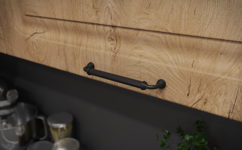 Матис Корнър 208